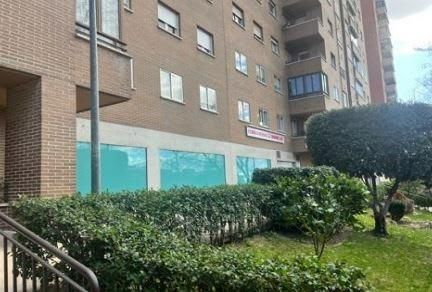 Exterior view of Premises for sale in  Madrid Capital