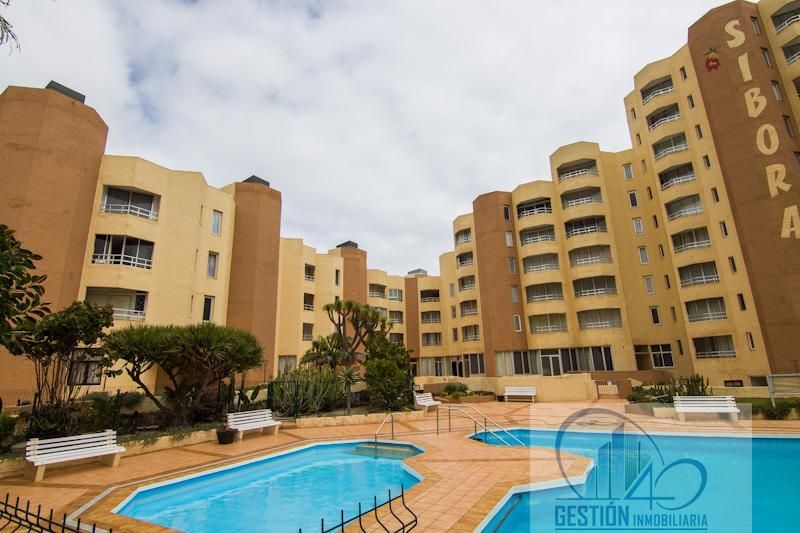 Piscina de Apartament en venda en Los Silos amb Terrassa, Moblat i Balcó