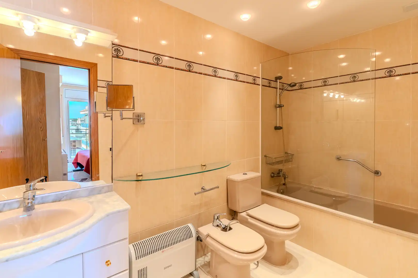 Baño de Dúplex en venta en L'Ampolla con Aire acondicionado, Calefacción y Terraza