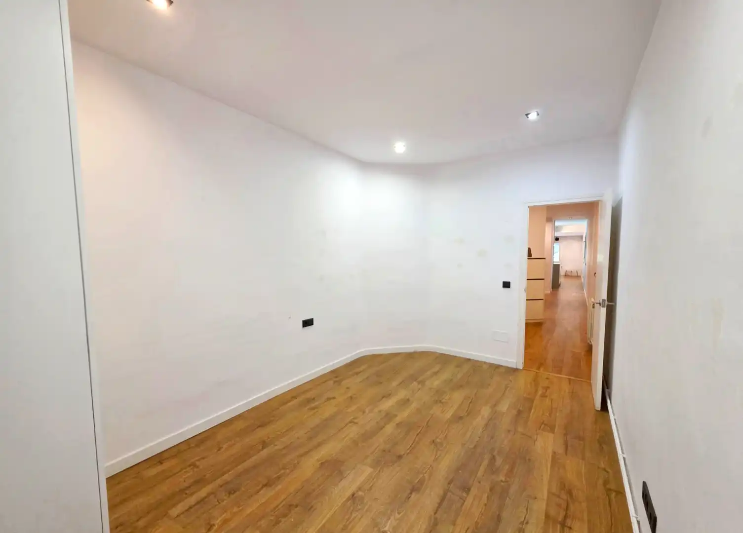 Piso en venta en Barcelona con Aire acondicionado, Calefacción y Parquet