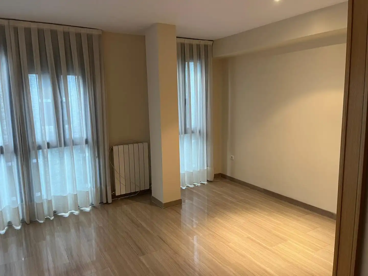Schlafzimmer von Wohnung zur Miete in Córdoba mit Klimaanlage, Balkon und Alarm