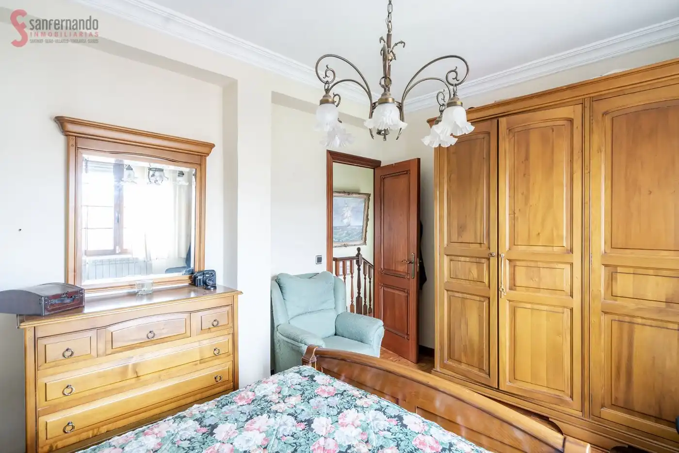 Habitación de Casa o chalet en venta en Torrelavega  con Calefacción, Jardín privado y Parquet