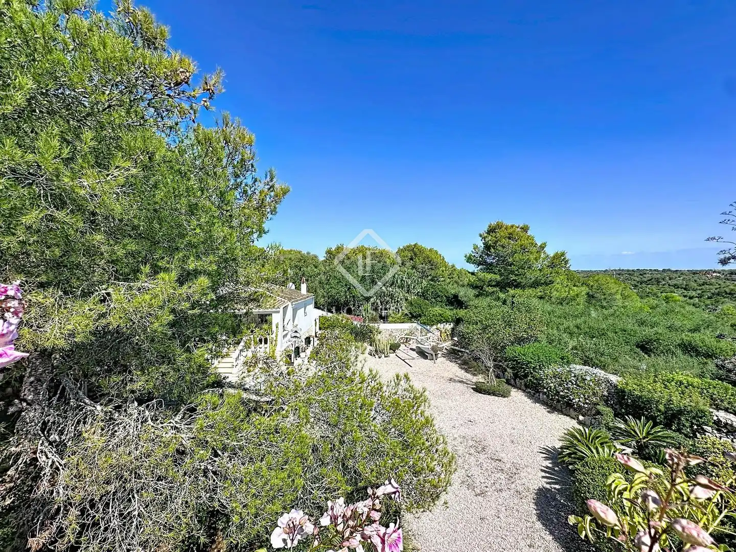 Jardí de Finca rústica en venda en Sant Lluís amb Aire condicionat, Calefacció i Jardí privat