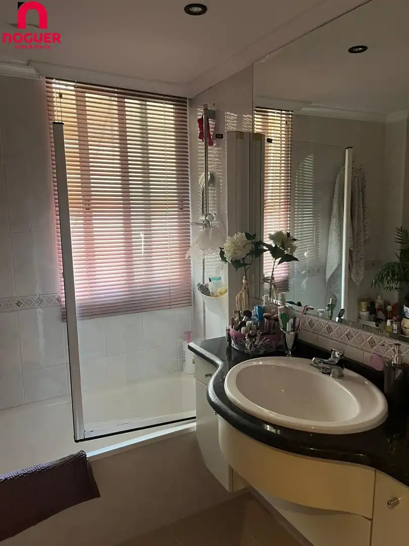 Badezimmer von Wohnung zum Verkauf in Córdoba mit Klimaanlage, Heizung und Terrasse