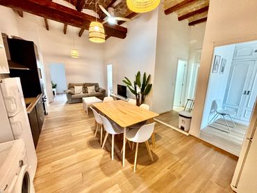 Wohnung mit Balkon zum Verkauf in Carrer Llauradors