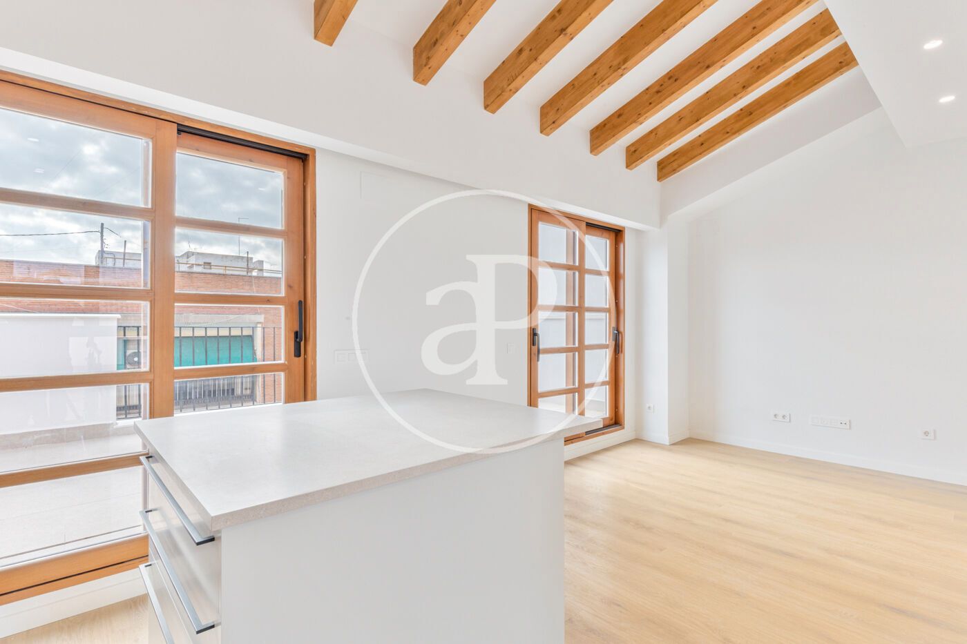 Vista exterior de Àtic en venda en  Valencia Capital amb Aire condicionat, Calefacció i Terrassa