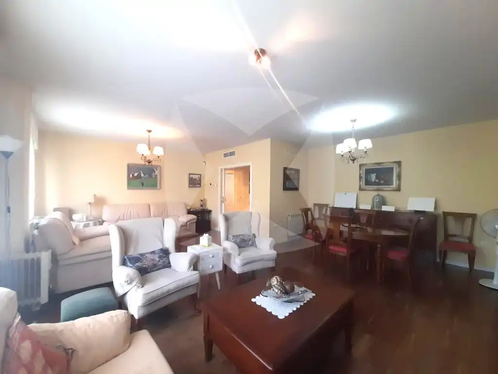Sala d'estar de Pis en venda en Badajoz amb Balcó
