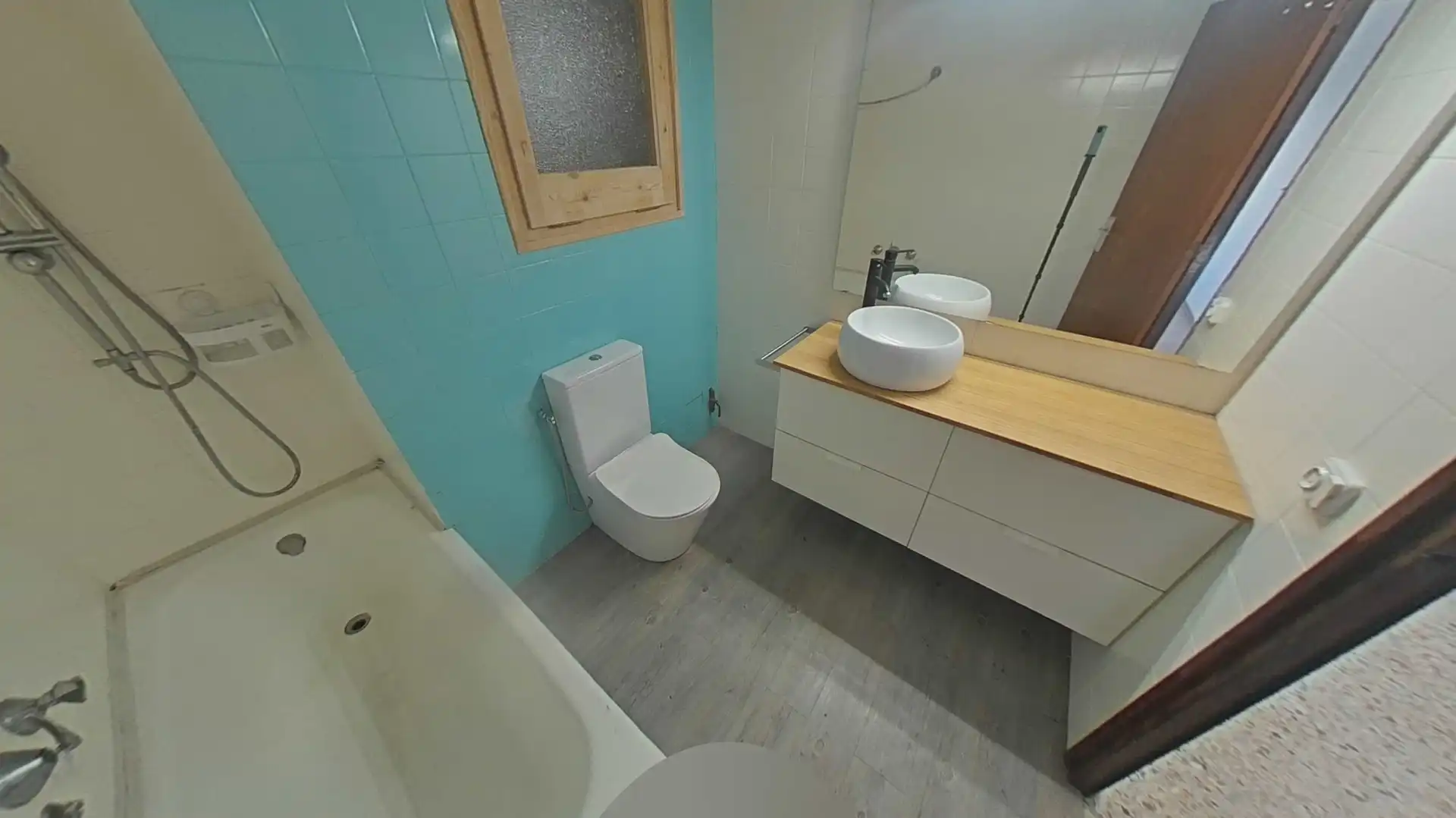 Baño de Piso en venta en Aiguafreda con Terraza y Balcón