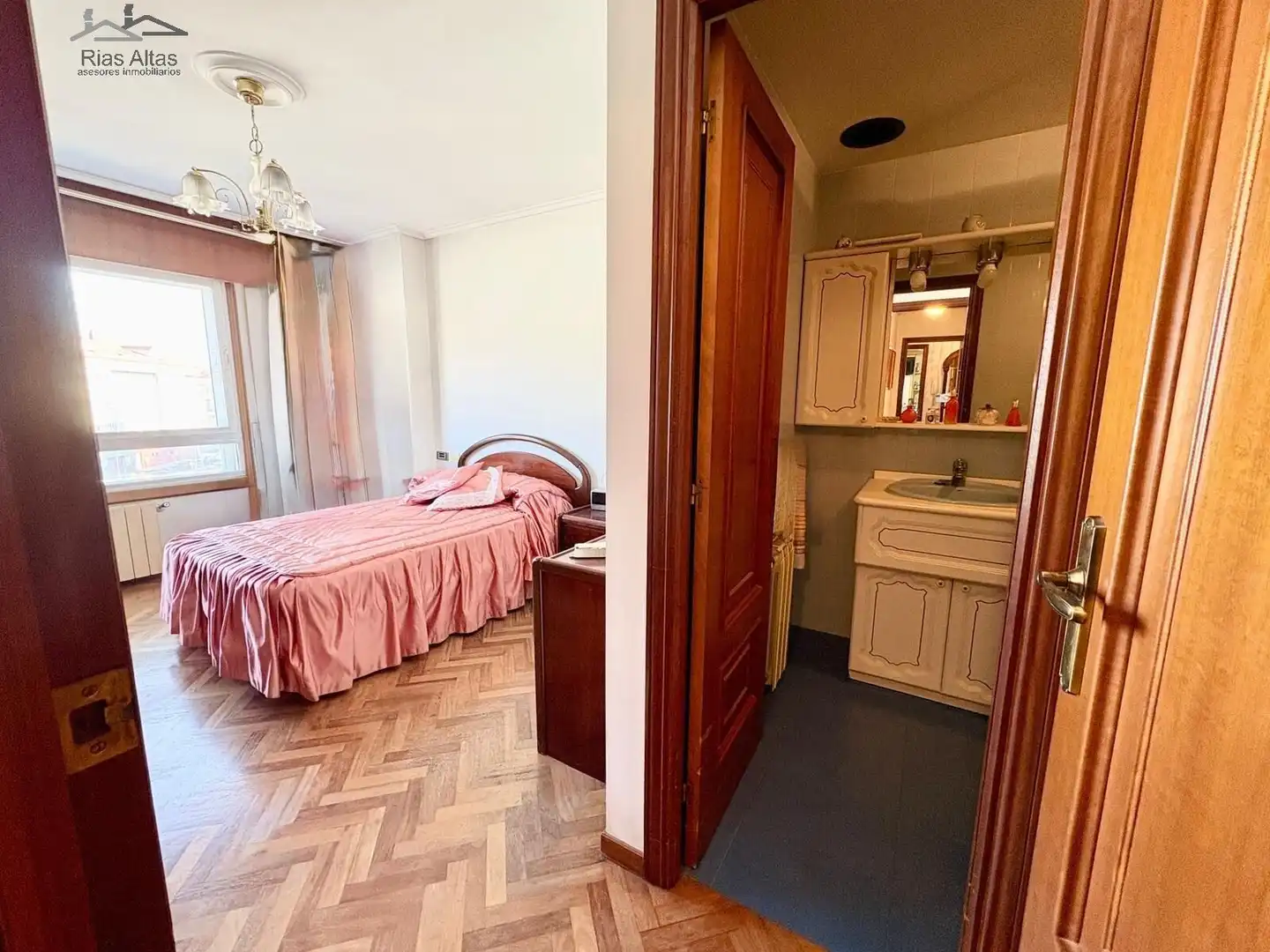 Habitación de Piso en venta en Cambre  con Calefacción, Parquet y Trastero