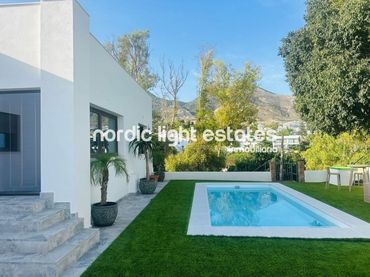 Casa con piscina in vendita a Benalmádena pueblo