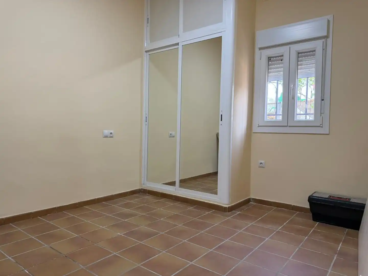 Habitación de Casa o chalet en venta en Carmona con Jardín privado, Terraza y Piscina
