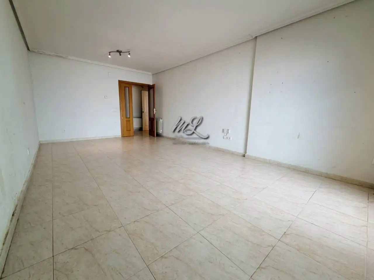 Sala de estar de Casa adosada en venta en Toledo con Calefacción, Jardín privado y Terraza