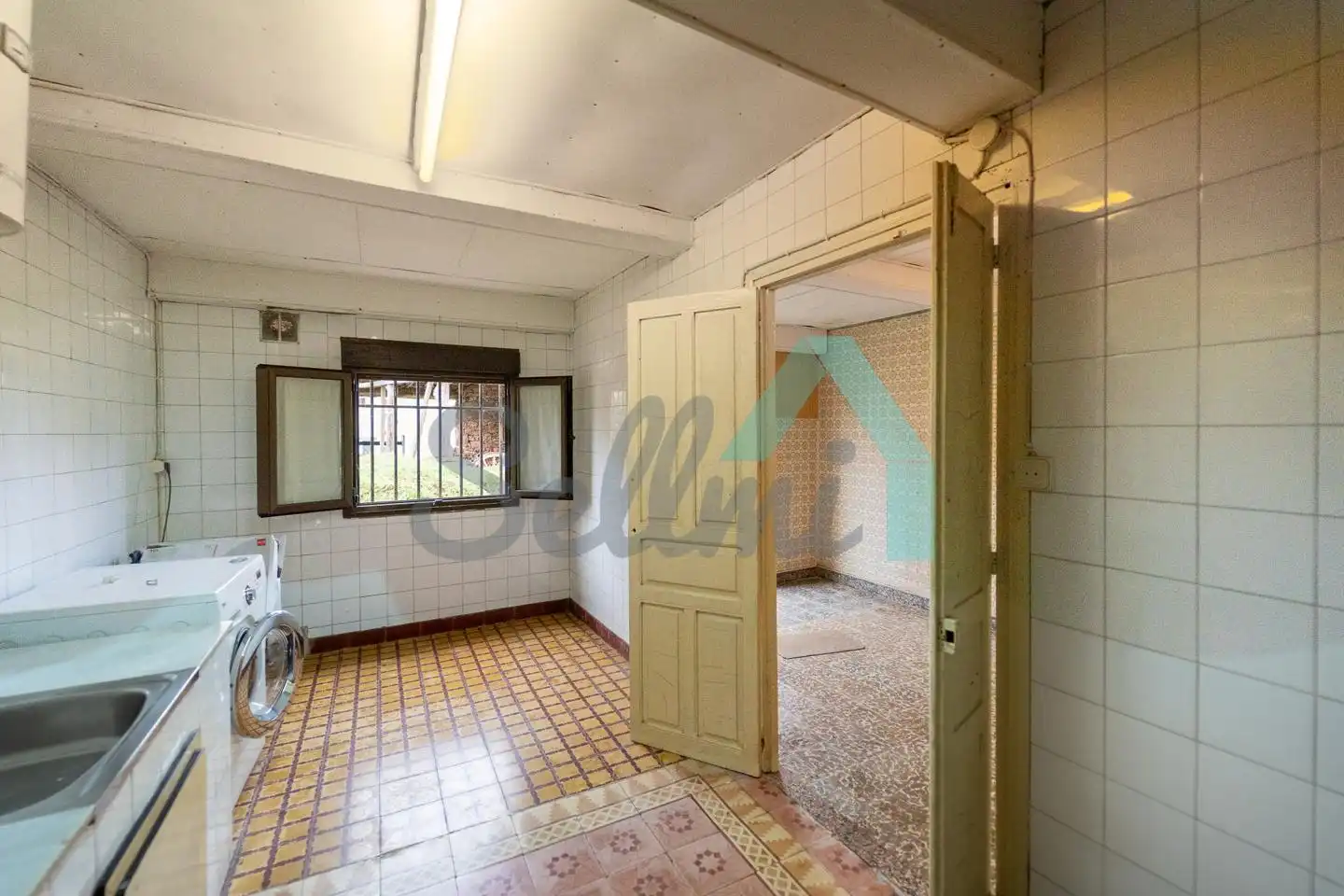 Casa adosada en venta en Villaviciosa con Parquet