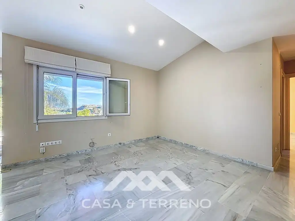 Dormitori de Casa o xalet en venda en Vélez-Málaga amb Aire condicionat i Piscina
