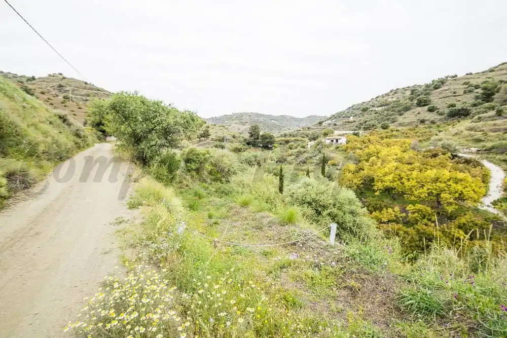 Rustikales Grundstück zum Verkauf in Torrox Pueblo