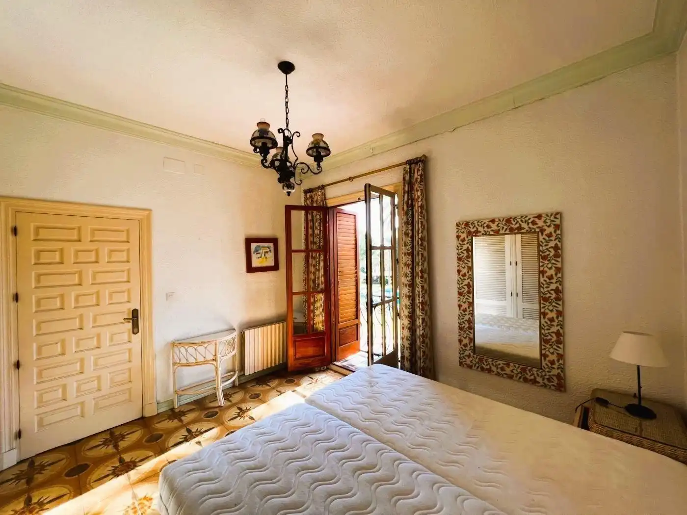 Schlafzimmer von Country house zum Verkauf in Novelda mit Klimaanlage, Heizung und Privatgarten