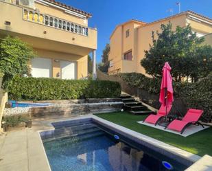 Piscina de Casa o xalet en venda en Sant Pol de Mar amb Terrassa, Piscina i Balcó