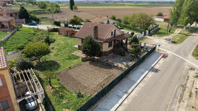 Casa-chalet en Venta en Calle el Río, 49 en Villaralbo