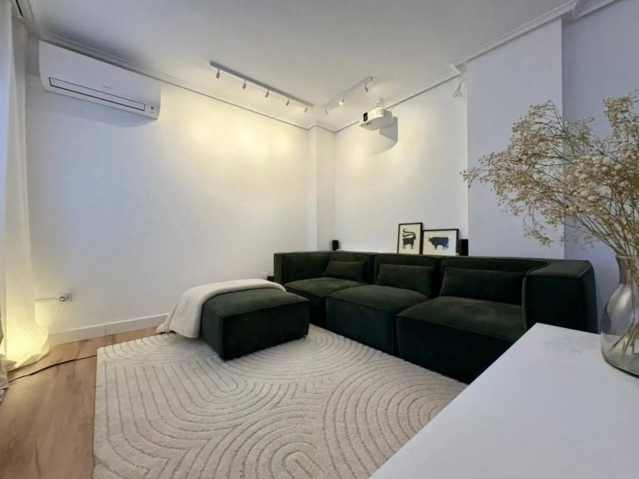 Sala de estar de Dúplex en venta en  Logroño con Calefacción y Trastero