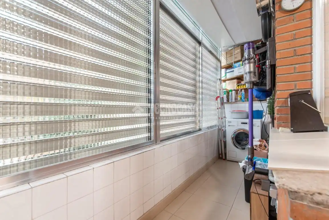 Flat for sale in Madrid  with Air Conditioner, Heating and Parquet flooring