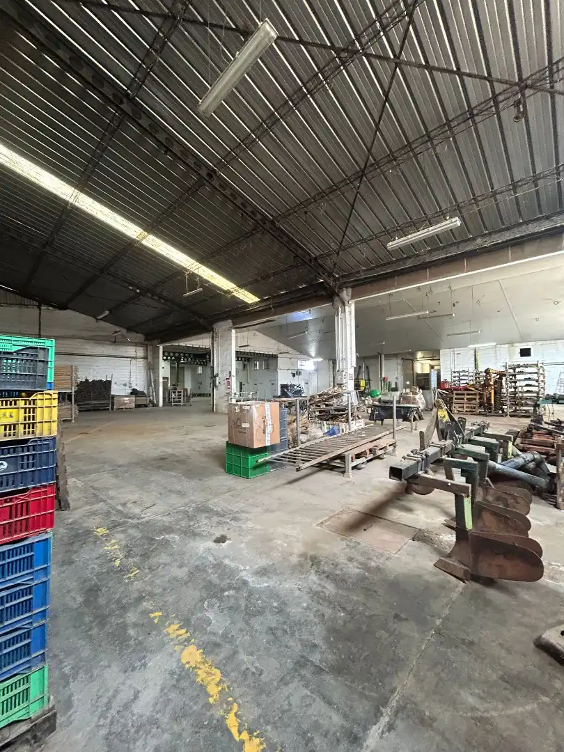 Nau industrial en venda a Avenida de Brenes 7, imagen 26