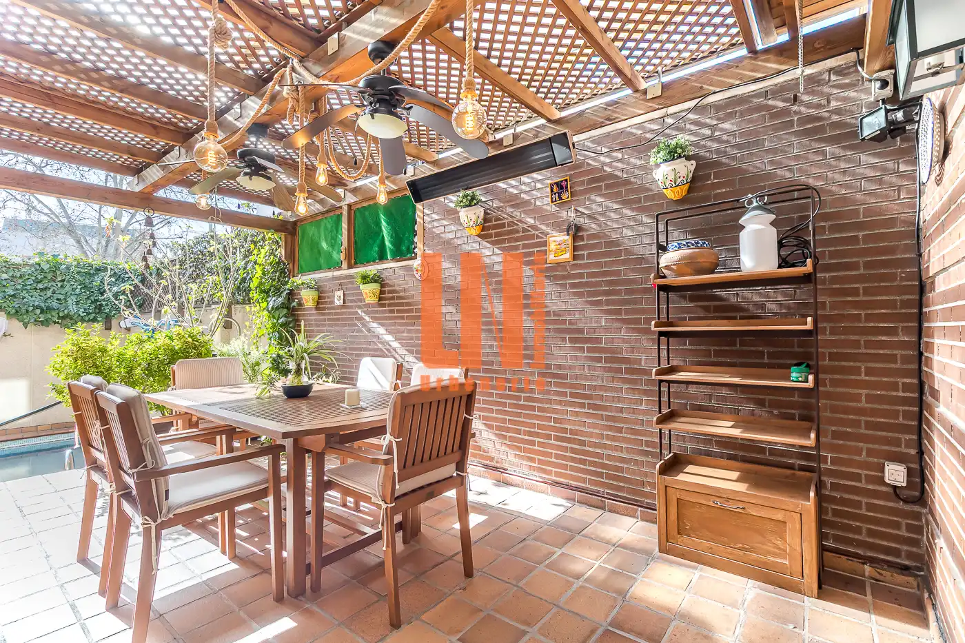 Terraza de Casa adosada en venta en Madrid con Aire acondicionado, Calefacción y Jardín privado