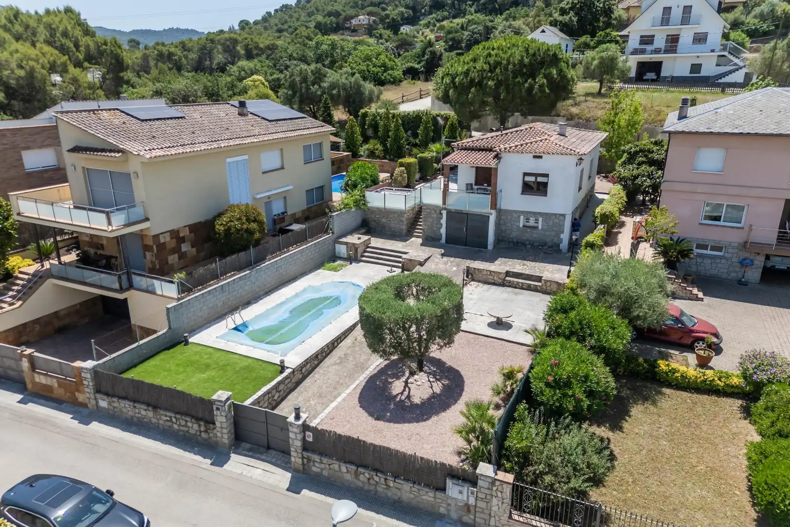 Vista exterior de Casa o xalet en venda en Montornès del Vallès amb Calefacció, Jardí privat i Piscina