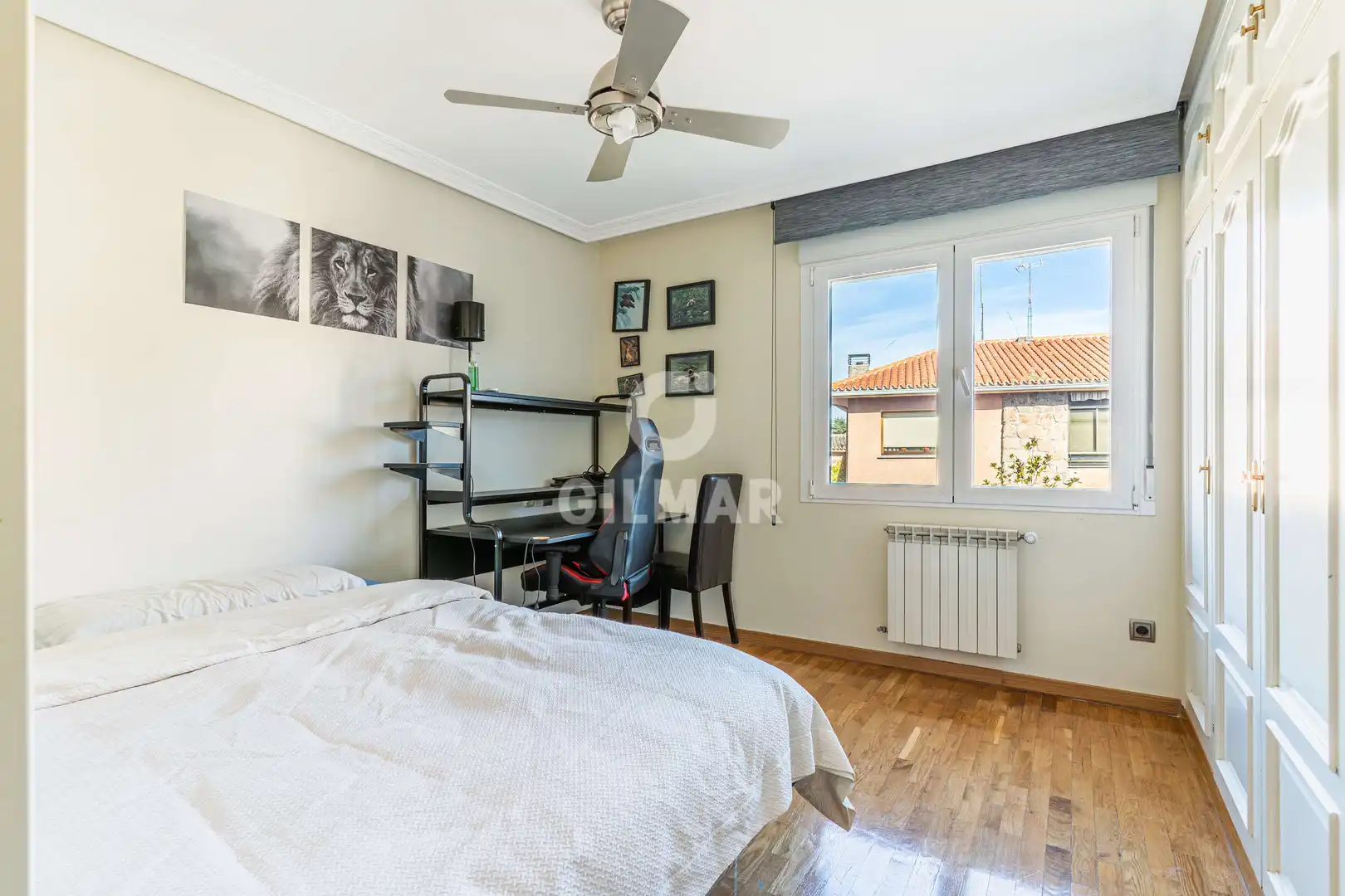 Bedroom of Detached homes for sale in Pozuelo de Alarcón  with Heating, Private garden and Swimming Pool