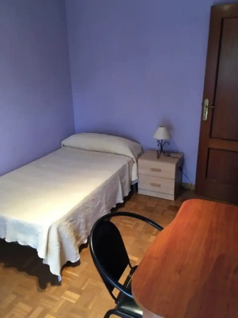 Habitación de Piso de alquiler en Salamanca con Calefacción, Jardín privado y Parquet