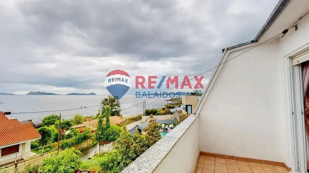 Vista exterior de Casa o chalet en venta en Vigo  con Jardín privado, Parquet y Terraza