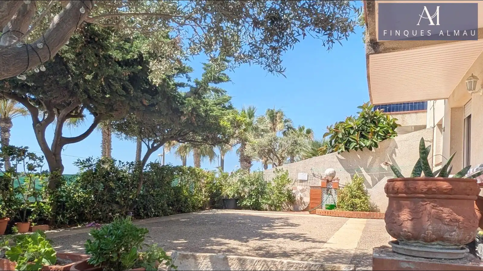 Exterior view of Detached homes for sale in Vilanova i la Geltrú  with Air Conditioner, Heating and Private garden