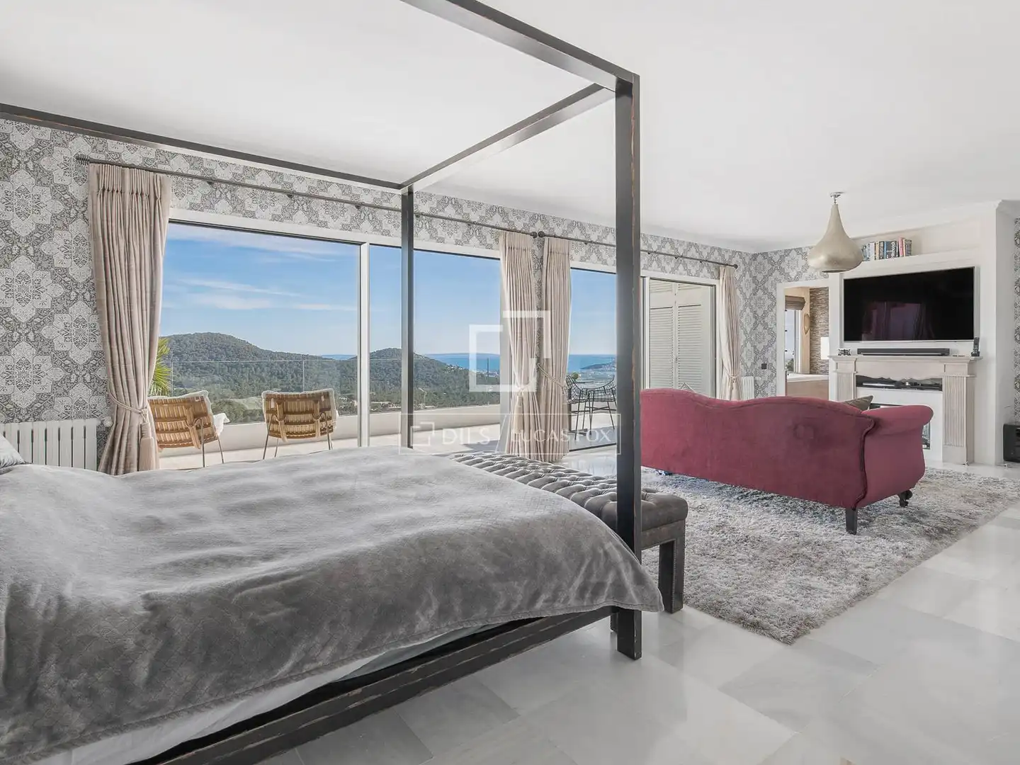 Bedroom of Houses for sale in Santa Eulària des Riu  with Air Conditioner, Heating and Private garden
