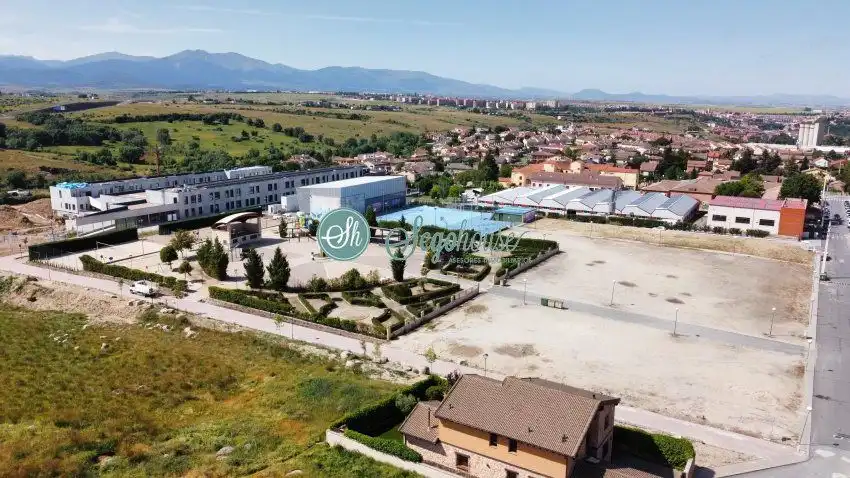 Terreni e lotti in vendita a La Lastrilla, imagen 7