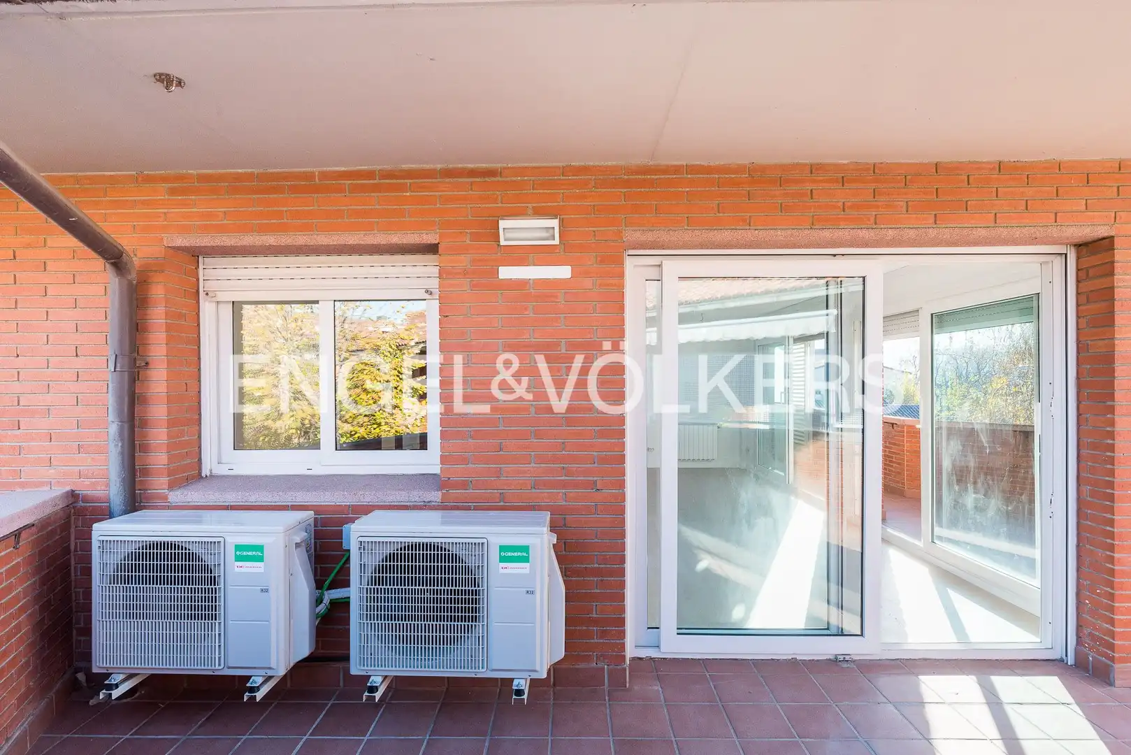 Terrassa de Pis de lloguer en Sant Cugat del Vallès amb Aire condicionat, Calefacció i Parquet