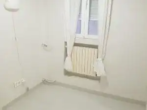Badezimmer von Wohnung zur Miete in Madrid mit Klimaanlage, Heizung und Möbliert
