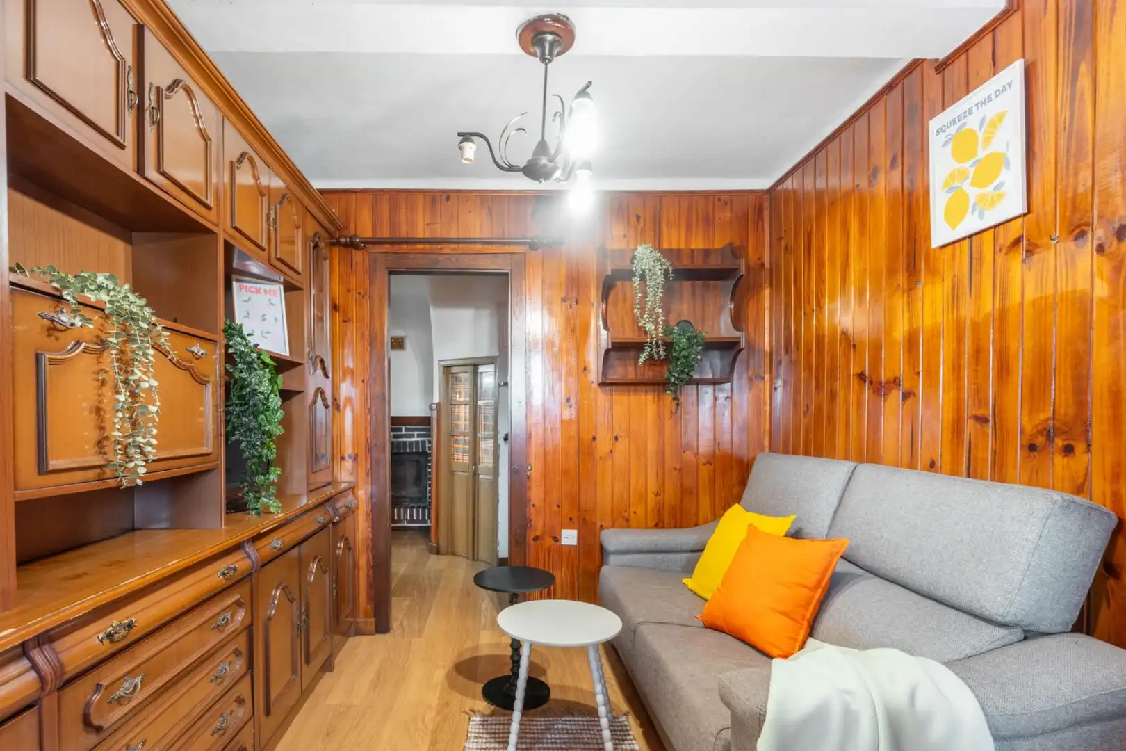 Sala de estar de Casa o chalet en venta en Sariego con Calefacción, Terraza y Amueblado