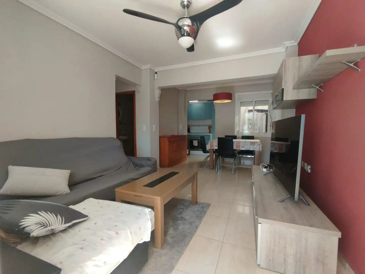 Sala d'estar de Casa adosada en venda en Santa Pola amb Aire condicionat, Jardí privat i Terrassa