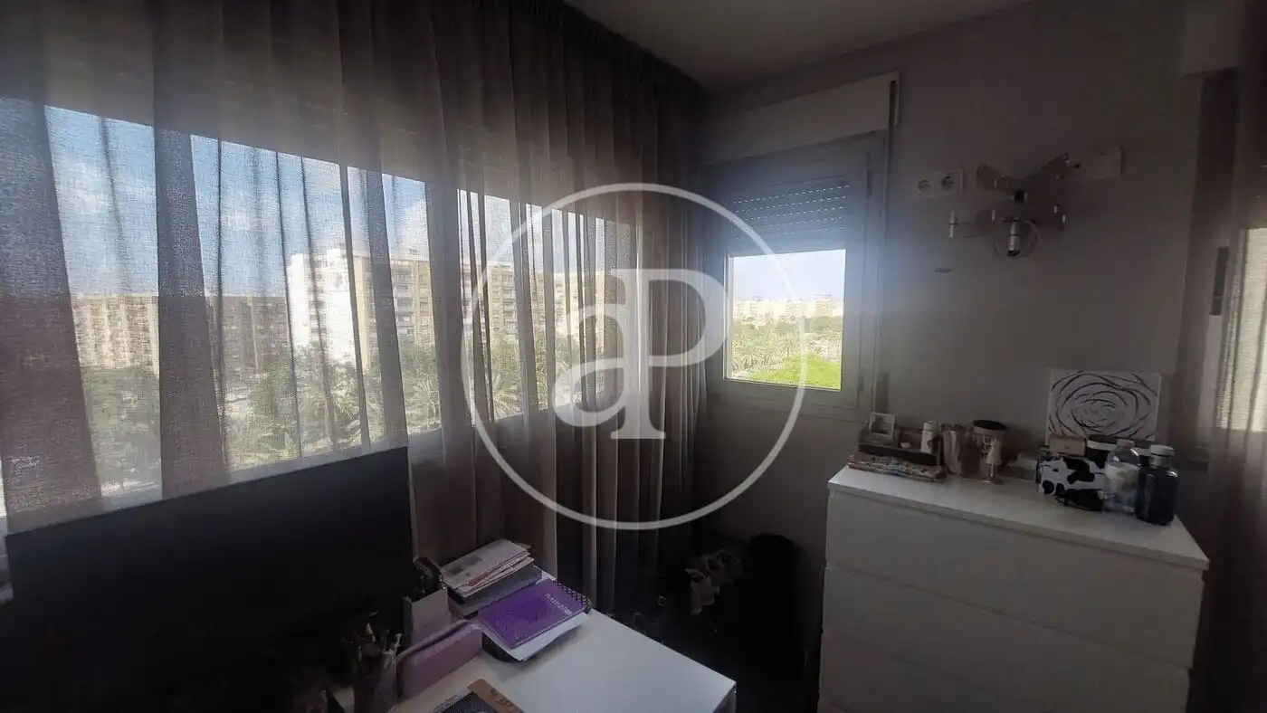 Bedroom of Flat for rent in Valencia  with Air Conditioner, Terrace and Furnished