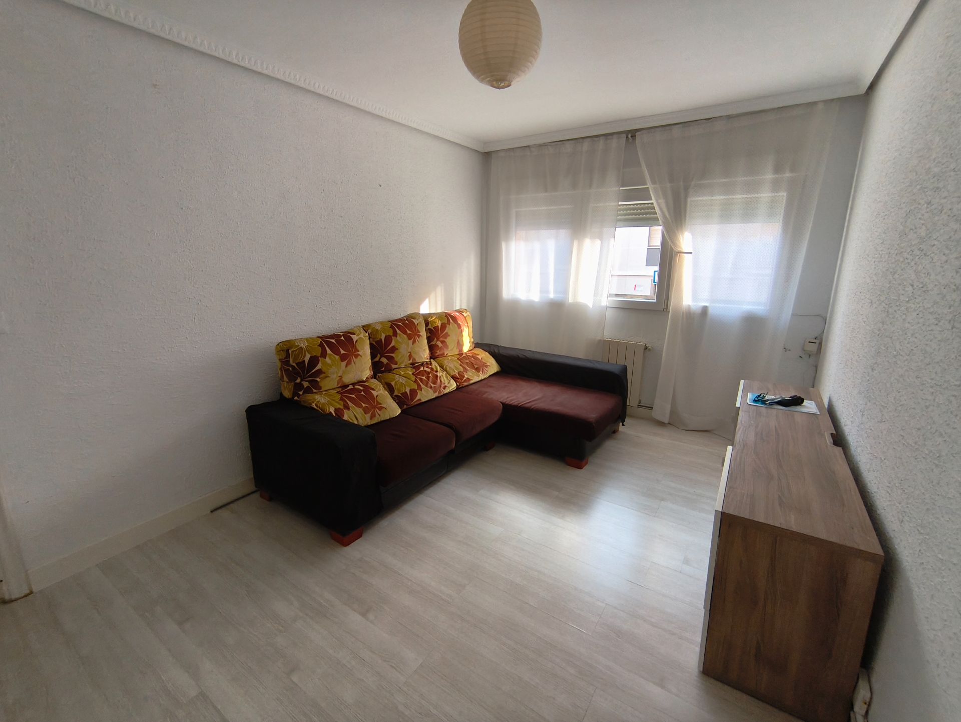 Living room of Flat for sale in  Madrid Capital  with Heating and Furnished