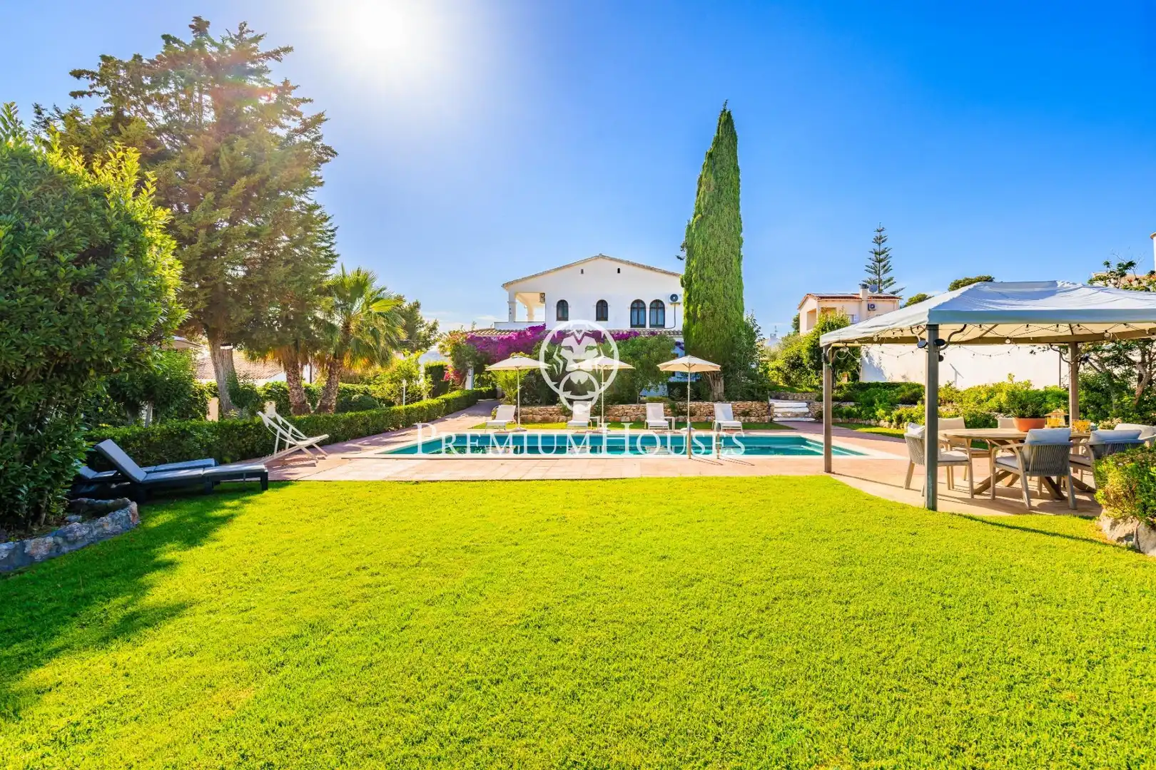 Vista exterior de Casa o chalet de alquiler en Cunit con Aire acondicionado, Calefacción y Jardín privado