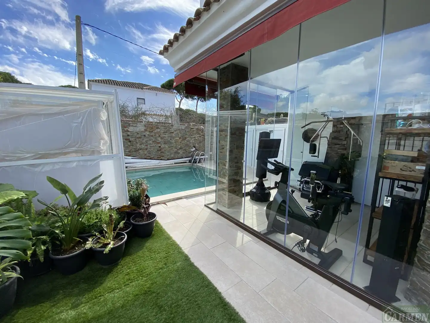 Swimming pool of Houses for sale in Chiclana de la Frontera  with Air Conditioner, Heating and Storage room