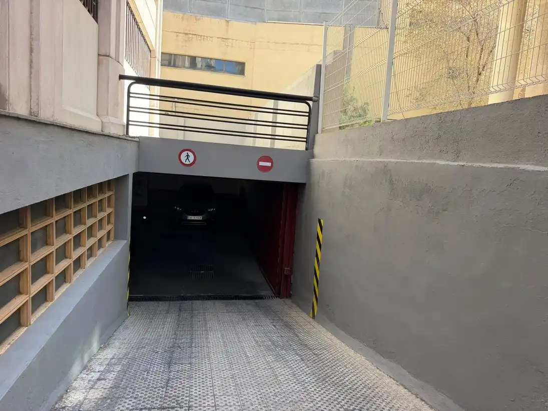 Individual with lift for sale in Calle de Santa Leonor, imagen 11