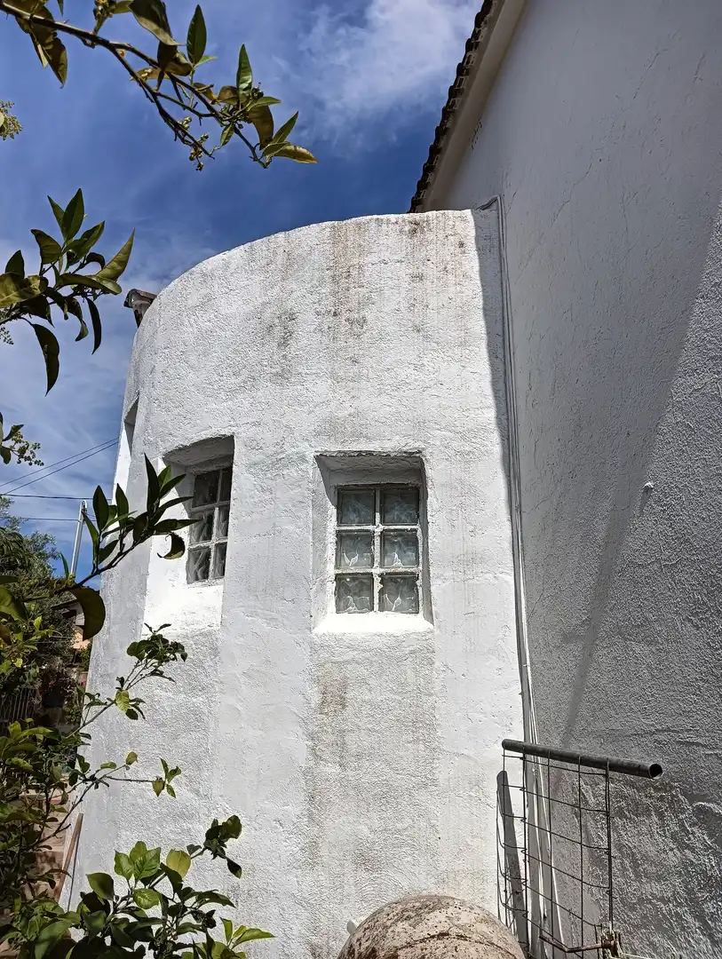 Außenansicht von Haus oder Chalet zum Verkauf in La Bisbal del Penedès mit Heizung, Privatgarten und Terrasse