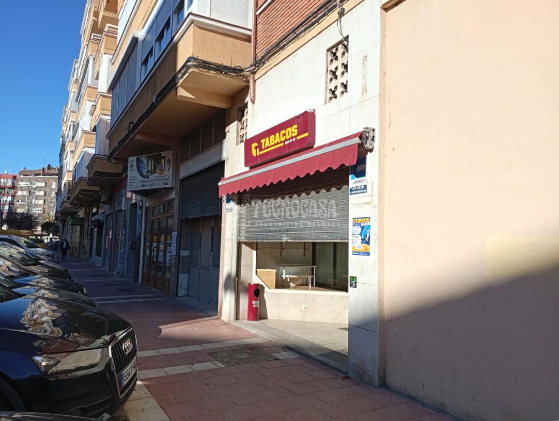 Vista exterior de Local en venda en Valladolid Capital