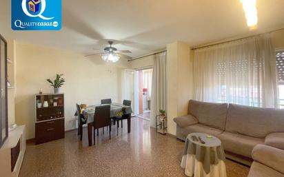 Sala d'estar de Pis en venda en Alicante / Alacant amb Aire condicionat i Terrassa