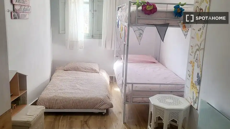 Schlafzimmer von Wohnungen zur untervermieten in Gestalagar mit Klimaanlage, Terrasse und Möbliert
