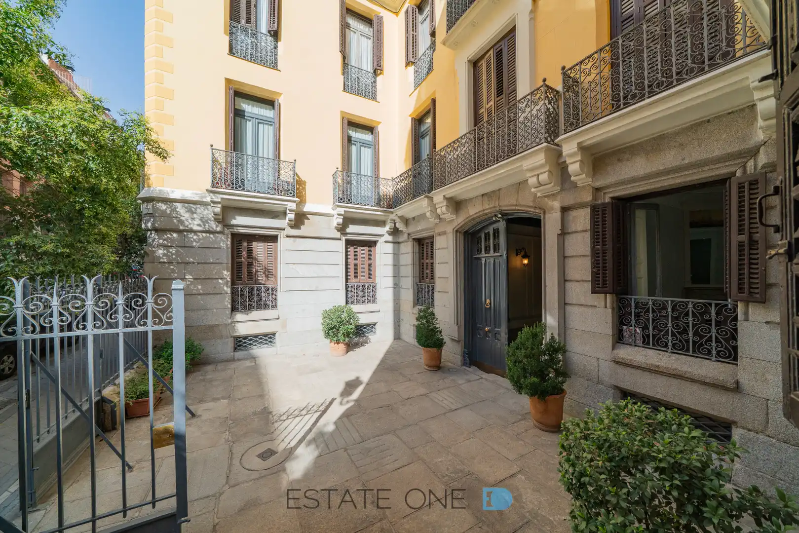 Ground floor for rent in Calle de Lope de Vega, Cortes - Huertas