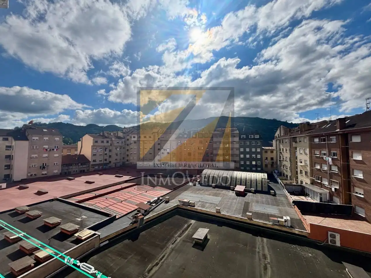Piso en venta en Calle Ramón y Cajal, La Villa - Bazuelo