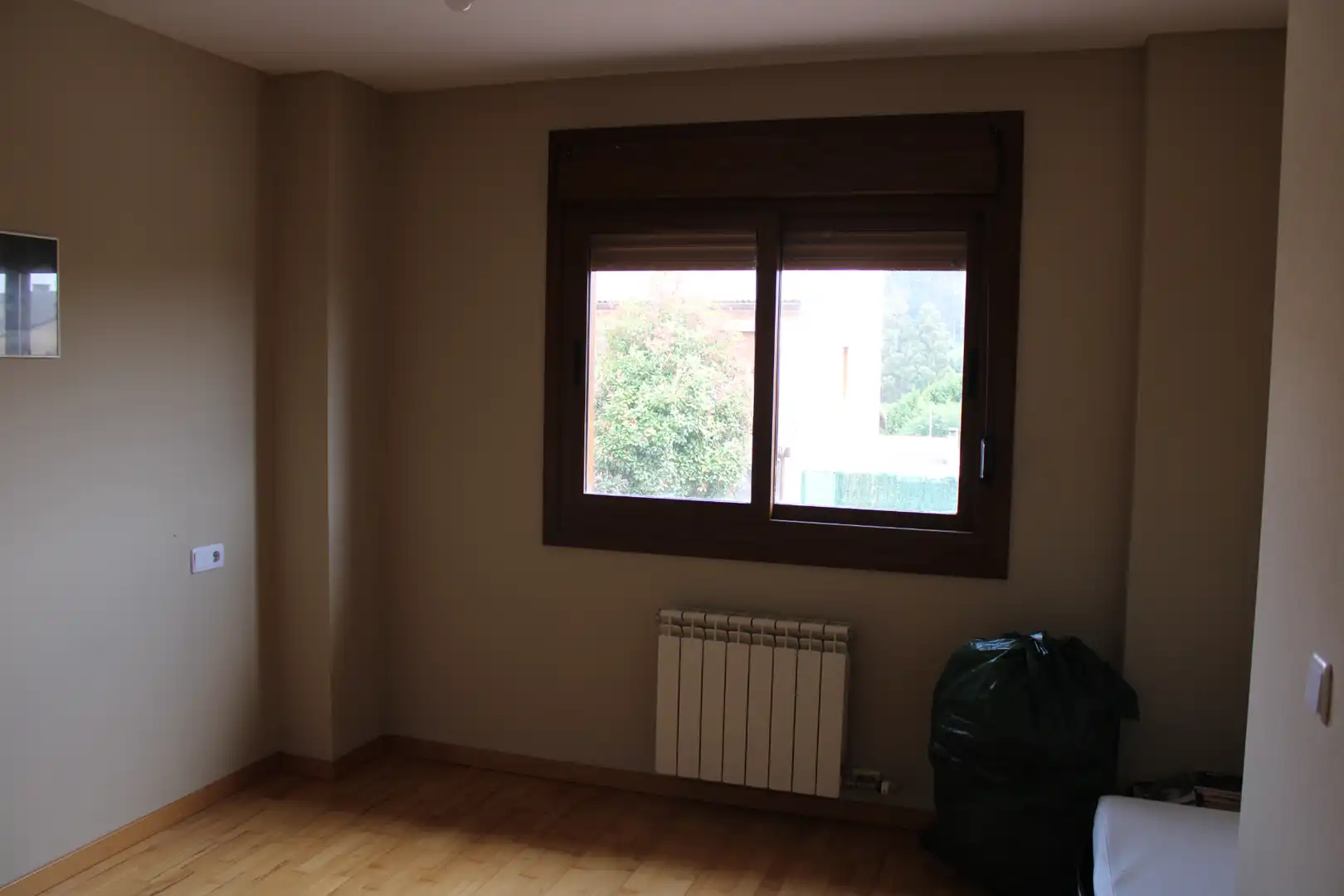 Habitación de Casa adosada en venta en Miño con Calefacción, Jardín privado y Piscina