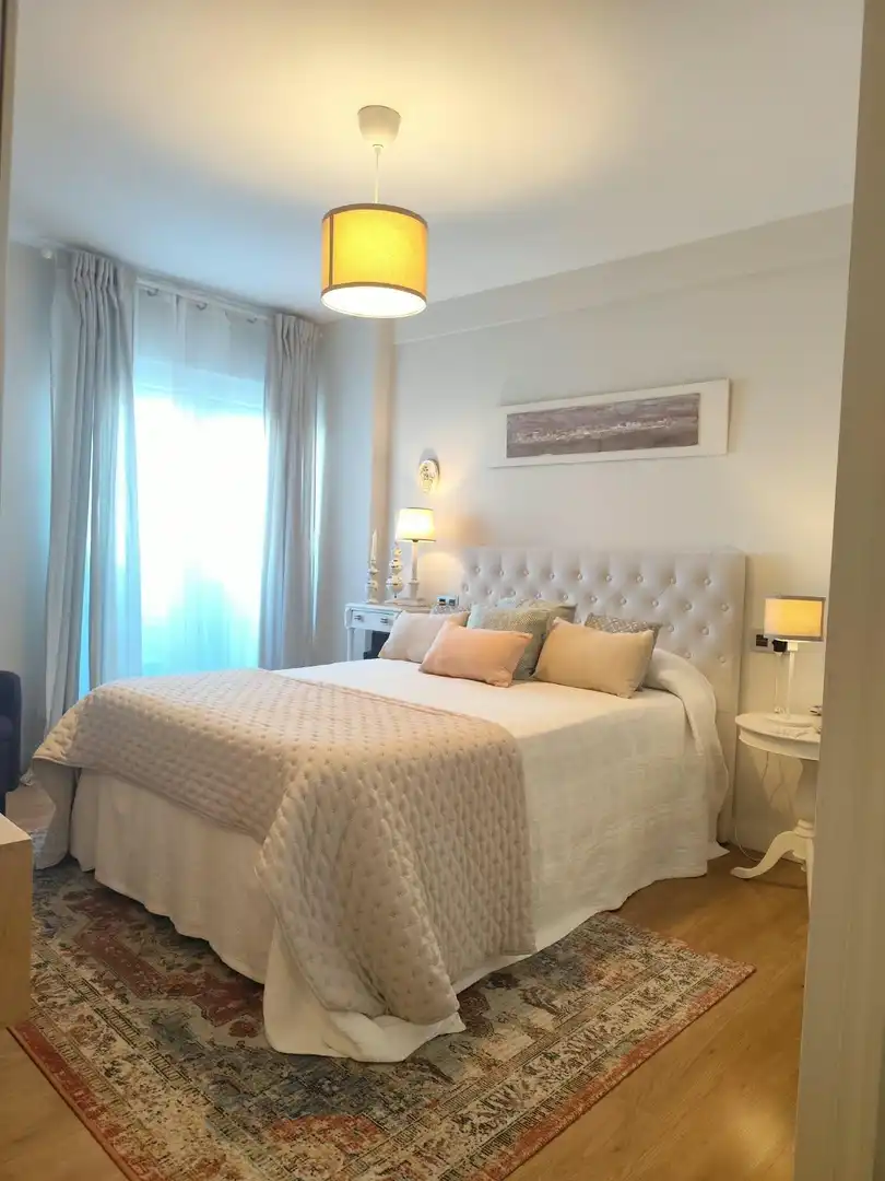 Piso con ascensor en venta en Casco Antiguo, imagen 2